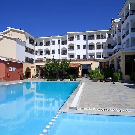 Episkopiana & Sport Hotel 3*
