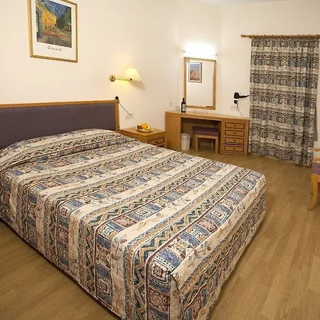 Episkopiana & Sport Hotel 3*
