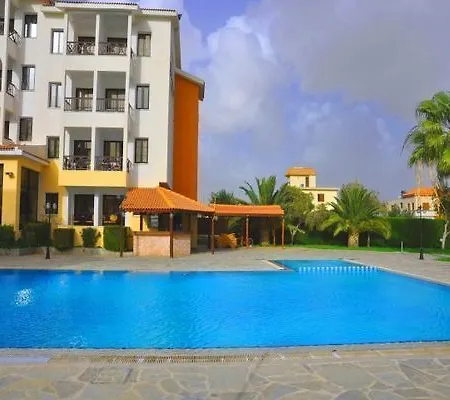 Hotel Episkopiana & Sport 3*